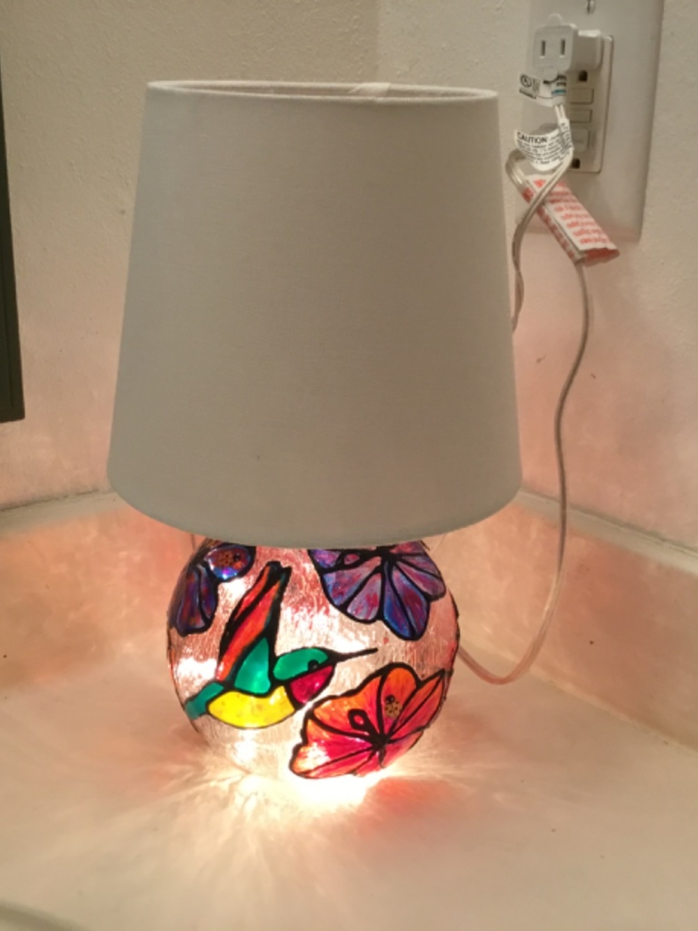 Hand Painted Hummingbird and Hibiscus Flower 13 inch lamp - Picture 3 of 9